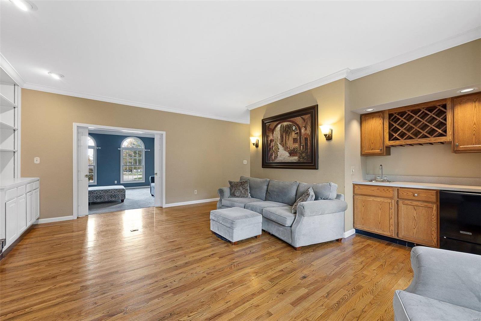 523 Arbor Meadow Drive Ballwin, MO 63021 - Photo 8 of 48