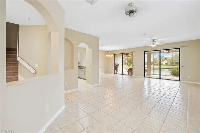 $469,900 | 15662 Summit Pl Circle, Unit 385, Naples, FL 34119