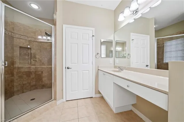 $469,900 | 15662 Summit Pl Circle, Unit 385, Naples, FL 34119