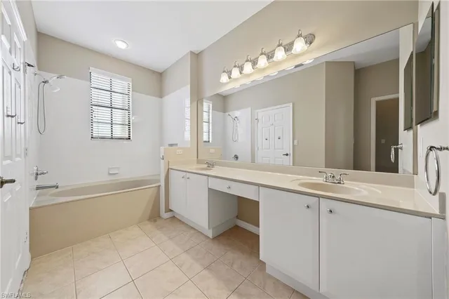 $469,900 | 15662 Summit Pl Circle, Unit 385, Naples, FL 34119