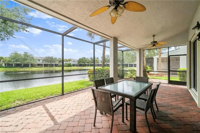 $469,900 | 15662 Summit Pl Circle, Unit 385, Naples, FL 34119