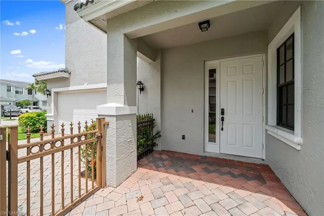$469,900 | 15662 Summit Pl Circle, Unit 385, Naples, FL 34119
