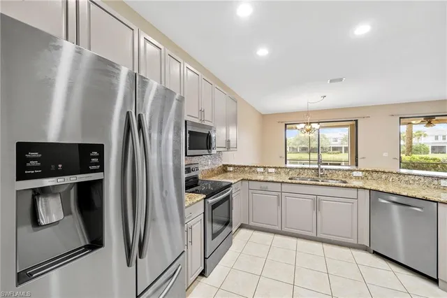 $469,900 | 15662 Summit Pl Circle, Unit 385, Naples, FL 34119