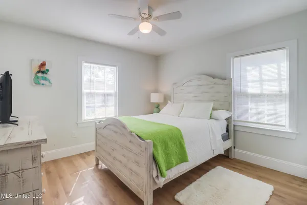 $2,670 | 187 Bilmarsan Drive, Biloxi, MS 39531