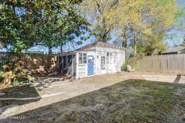 $2,670 | 187 Bilmarsan Drive, Biloxi, MS 39531