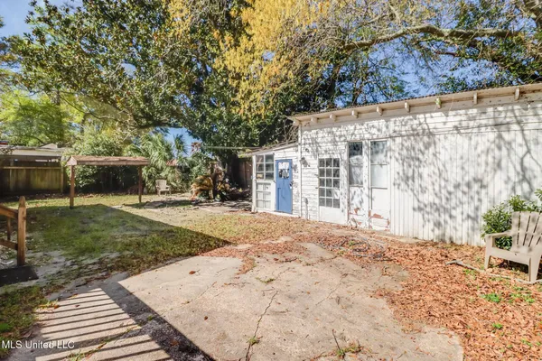 $2,670 | 187 Bilmarsan Drive, Biloxi, MS 39531