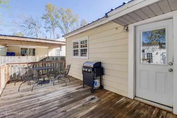 $2,670 | 187 Bilmarsan Drive, Biloxi, MS 39531