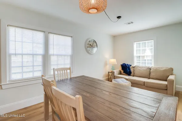 $2,670 | 187 Bilmarsan Drive, Biloxi, MS 39531