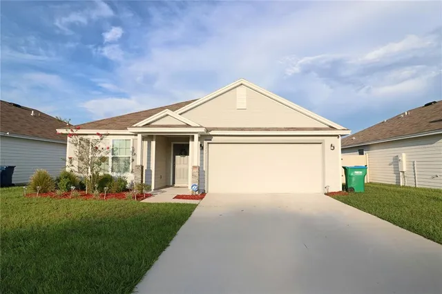 $2,600 | 749 Northwest 244th Drive, Newberry, FL 32669