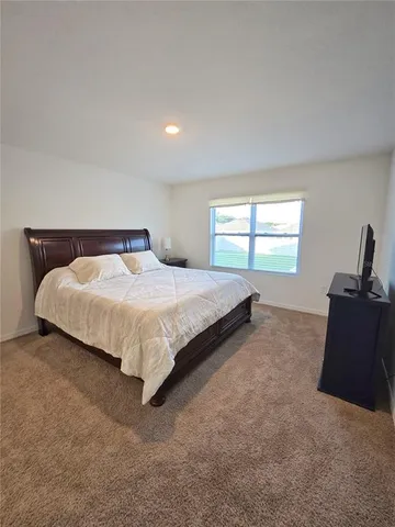 $2,600 | 749 Northwest 244th Drive, Newberry, FL 32669