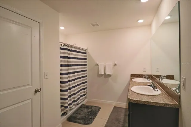 $2,600 | 749 Northwest 244th Drive, Newberry, FL 32669