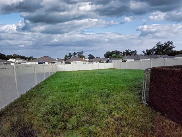 $2,600 | 749 Northwest 244th Drive, Newberry, FL 32669