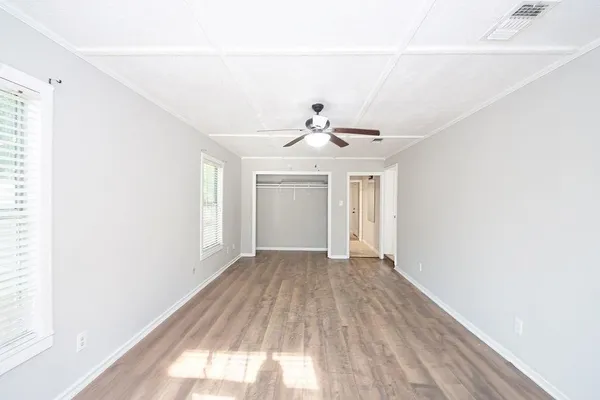 $1,600 | 2523 South Broadway Street, La Porte, TX 77571