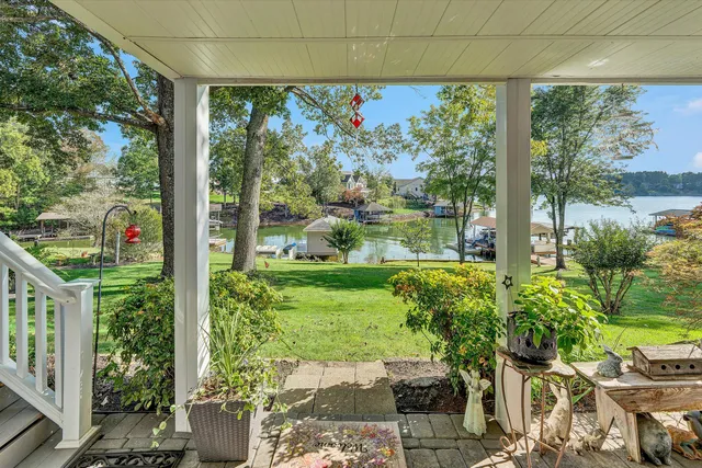 $985,000 | 151 Twin Oaks Road, Wirtz, VA 24184