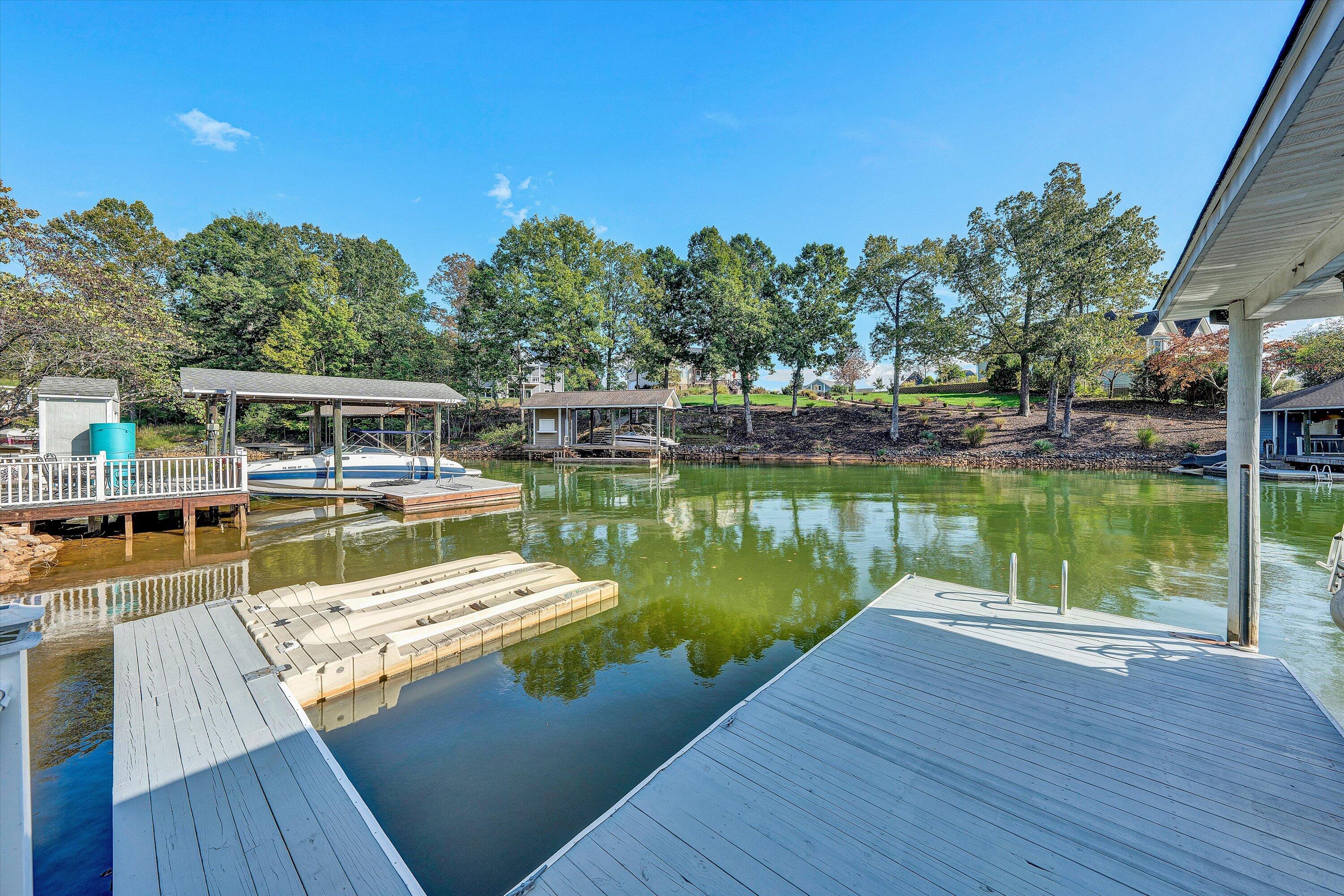 151 Twin Oaks Road Wirtz, VA 24184 - Photo 37 of 41