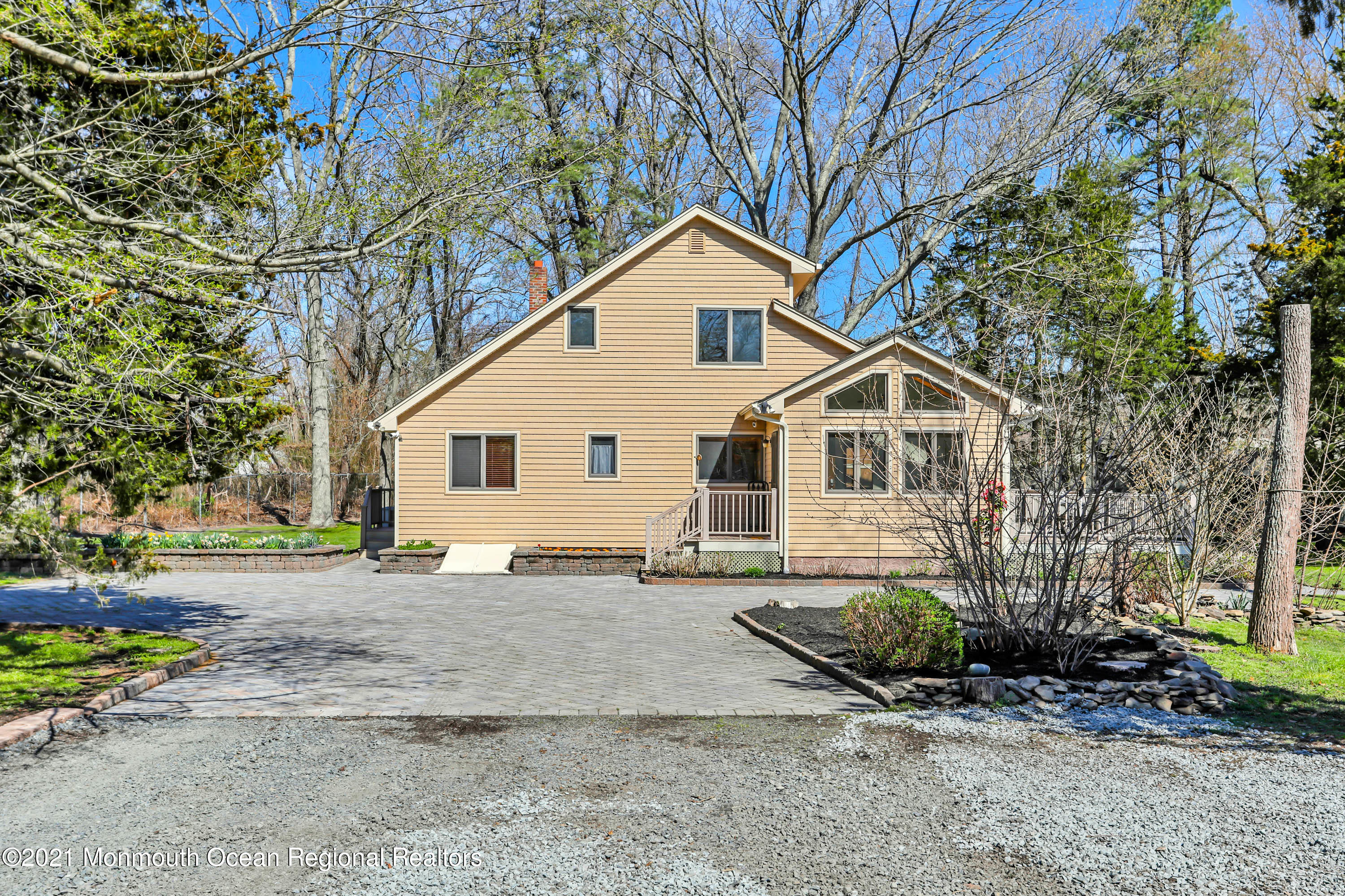 5 Brook Road Howell, NJ 07731 - Photo 12 of 57 4