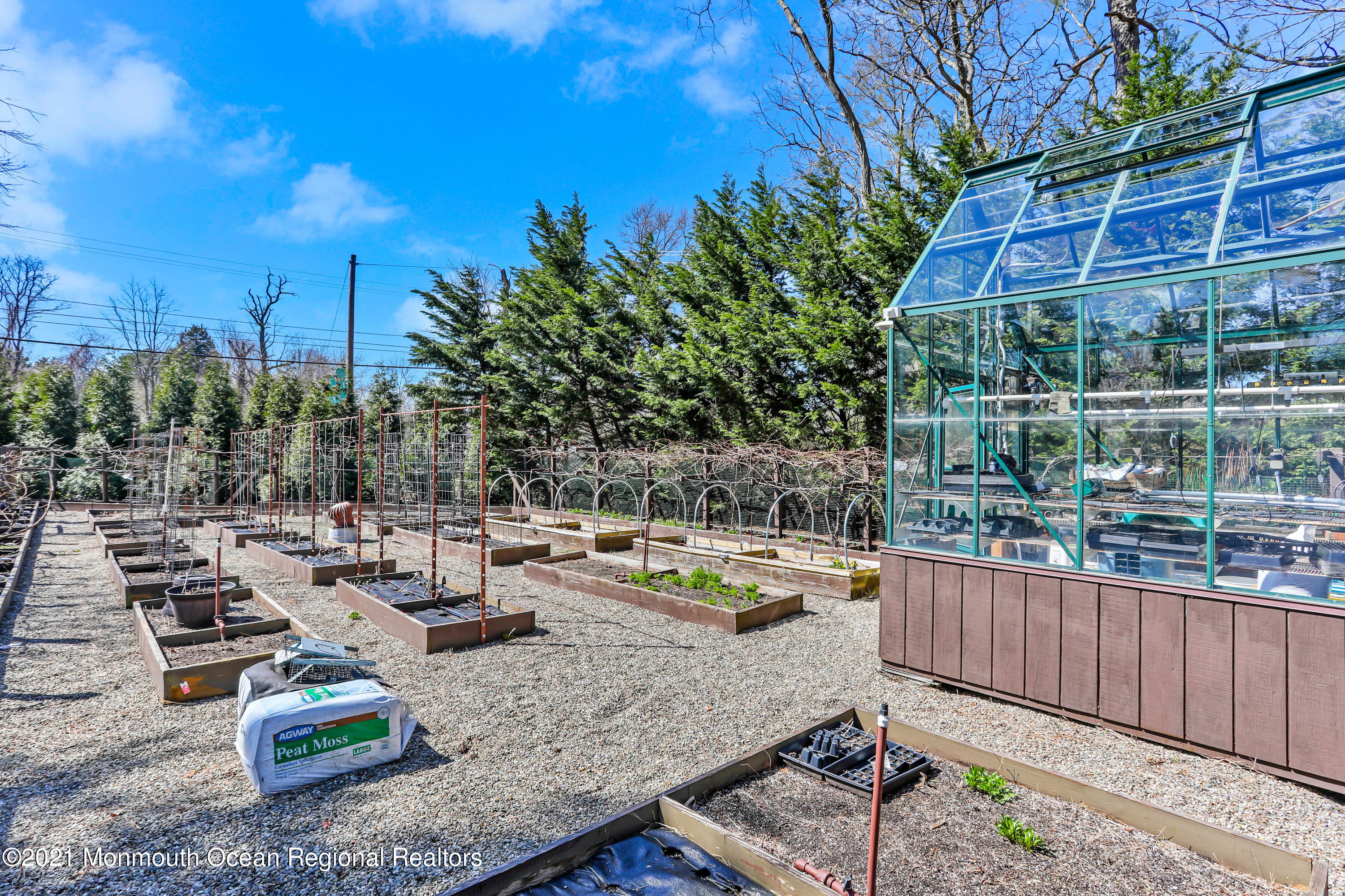 5 Brook Road Howell, NJ 07731 - Photo 49 of 57 25