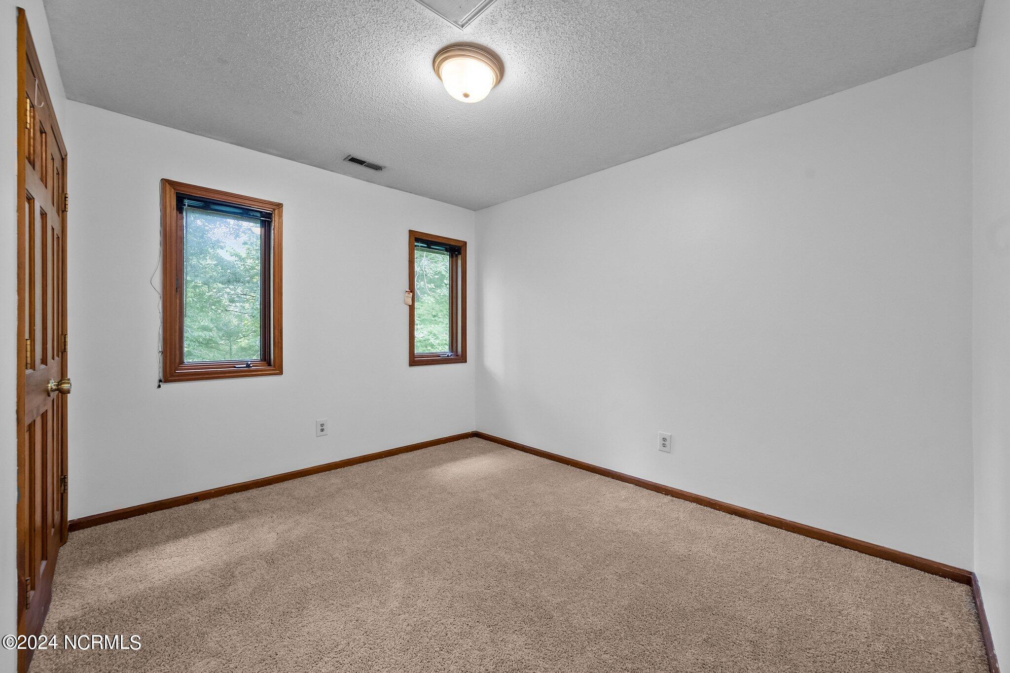 114 Riverbend Road Jacksonville, NC 28540 - Photo 32 of 46 32-web-or-mls-_Z726961