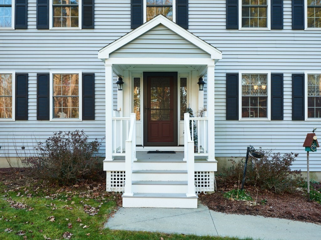 86 Mason Road Townsend, MA 01474 - Photo 5 of 41 a front view of a house