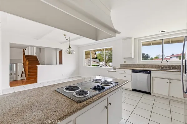 $1,799,000 | 5602 Sunmist Drive, Rancho Palos Verdes, CA 90275