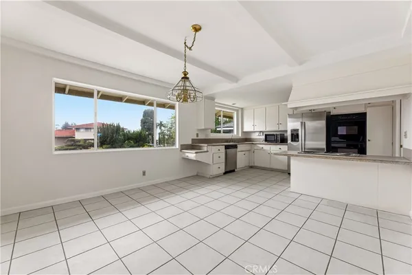 $1,799,000 | 5602 Sunmist Drive, Rancho Palos Verdes, CA 90275