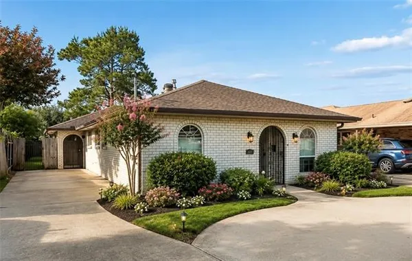 $2,250 | 3908 West Metairie Avenue, Metairie, LA 70001