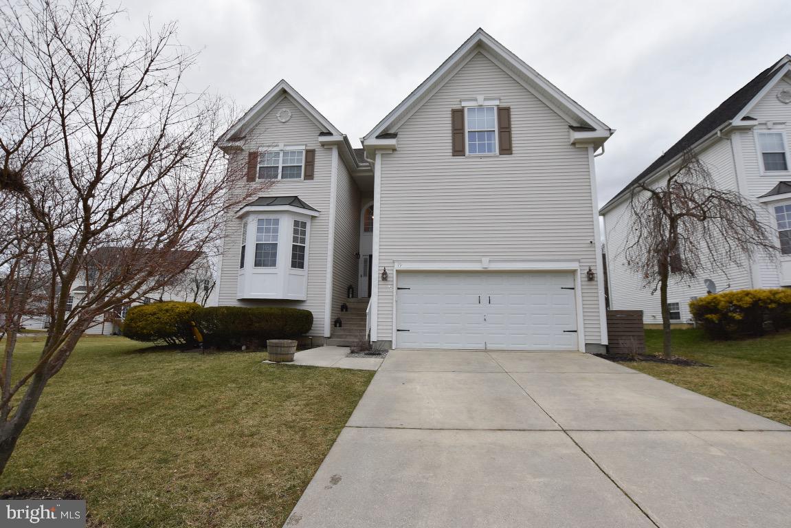 19 Grande Boulevard Delran, NJ 08075 - Photo 3 of 54