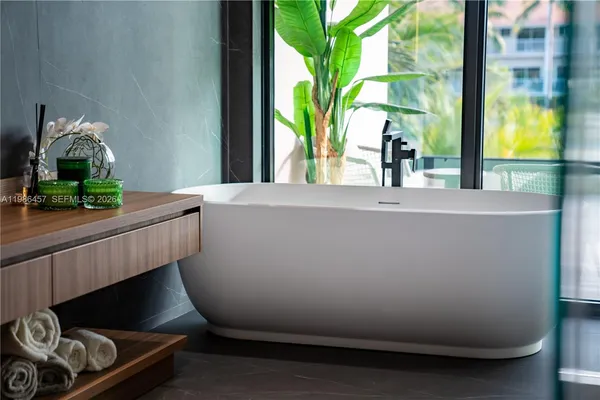 $45,000 | 493 Holiday Drive, Hallandale Beach, FL 33009