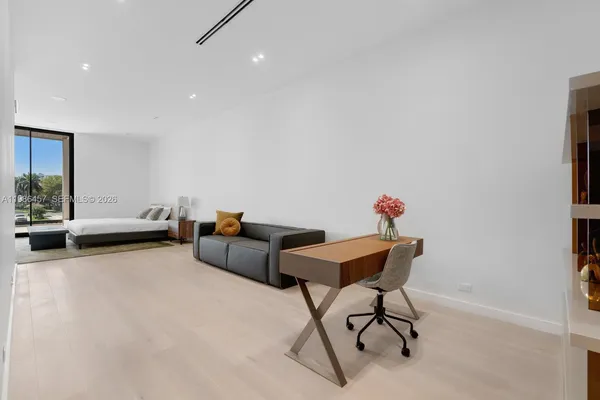 $45,000 | 493 Holiday Drive, Hallandale Beach, FL 33009