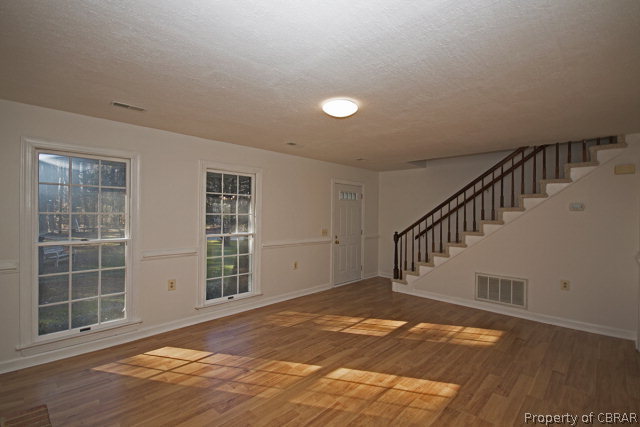6008 Prospect Road Gloucester, VA 23061 - Photo 2 of 24 Living Room