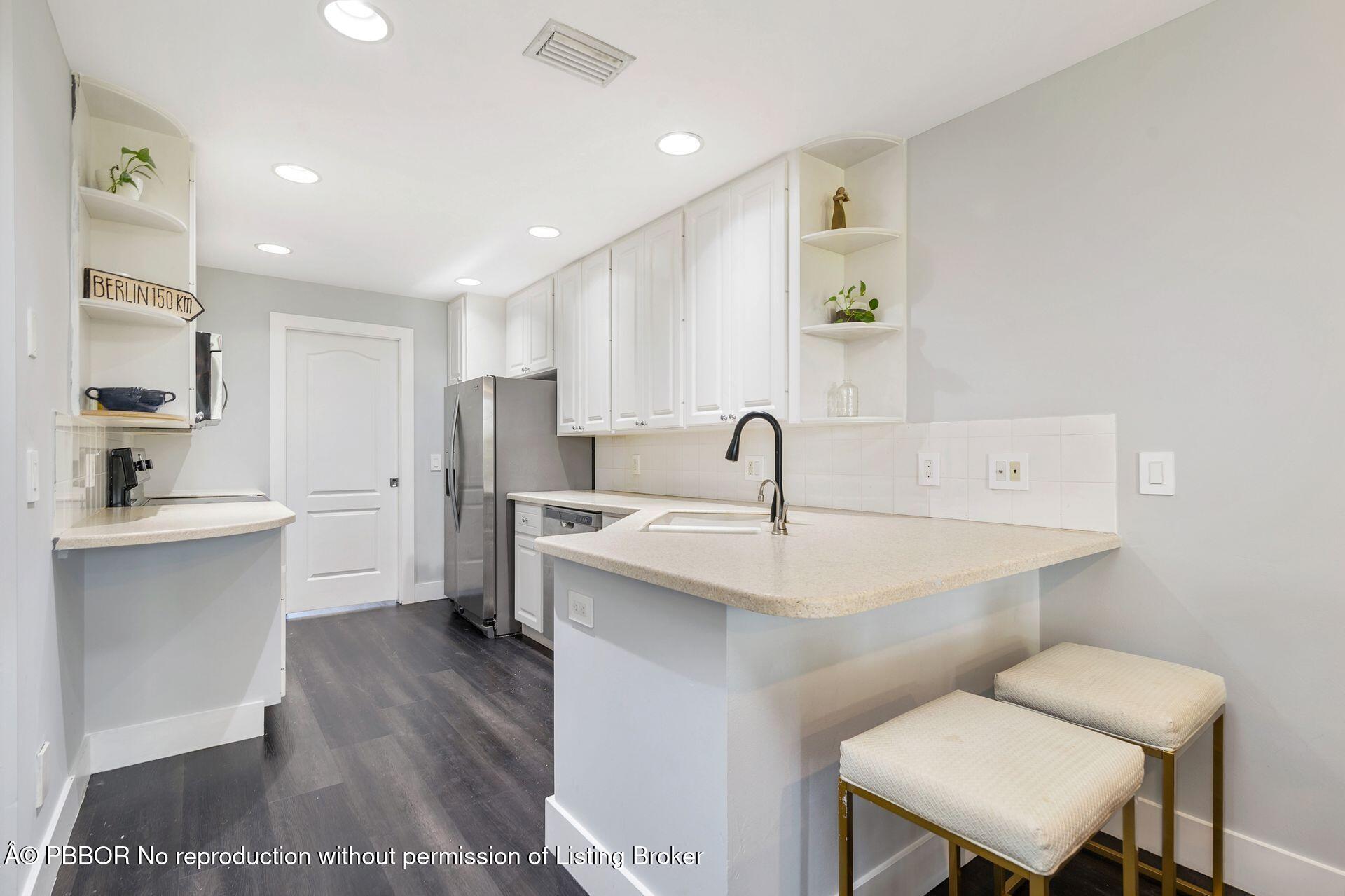 124 Ashley Court, Unit 124 Jupiter, FL 33458 - Photo 8 of 26 10