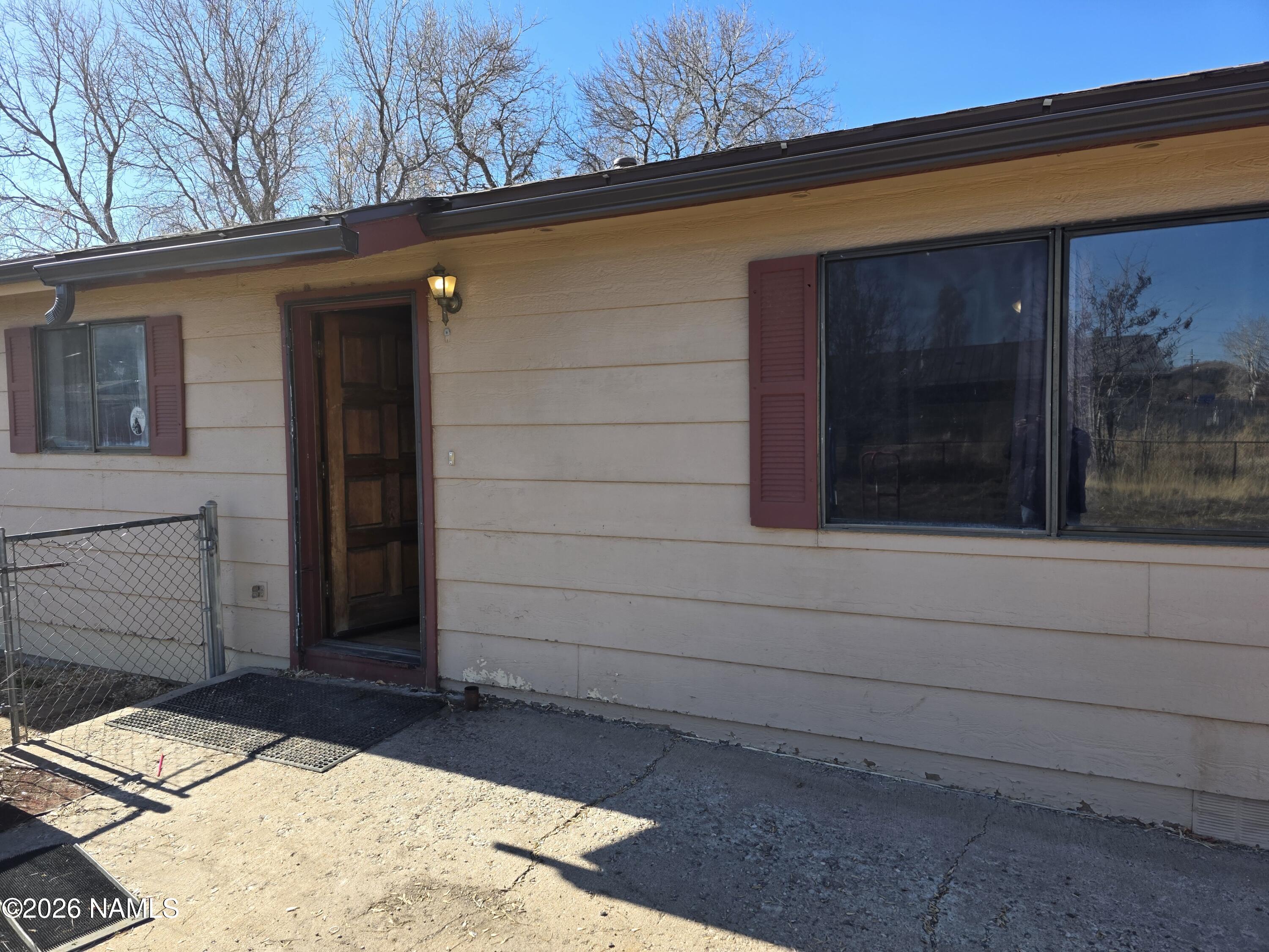 218 East Edison Avenue Williams, AZ 86046 - Photo 12 of 29 a backyard of a house