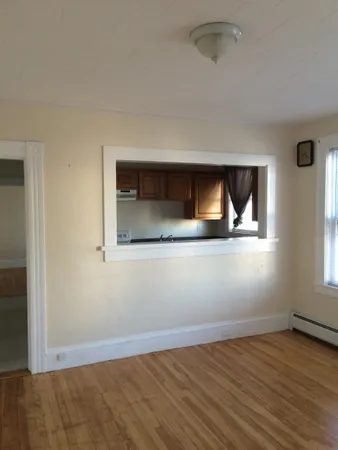 $1,200 | 108 Alsace Street, Manchester, NH 03102