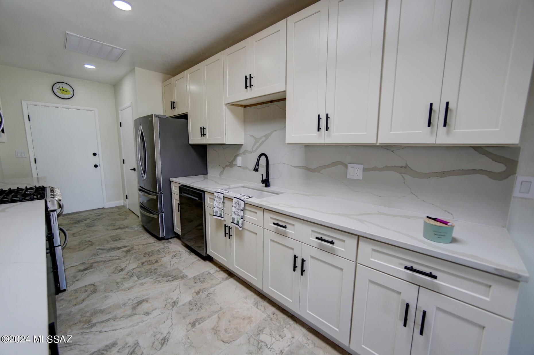 5030 West Trails End Road Tucson, AZ 85745 - Photo 11 of 46 Gallery Image 11