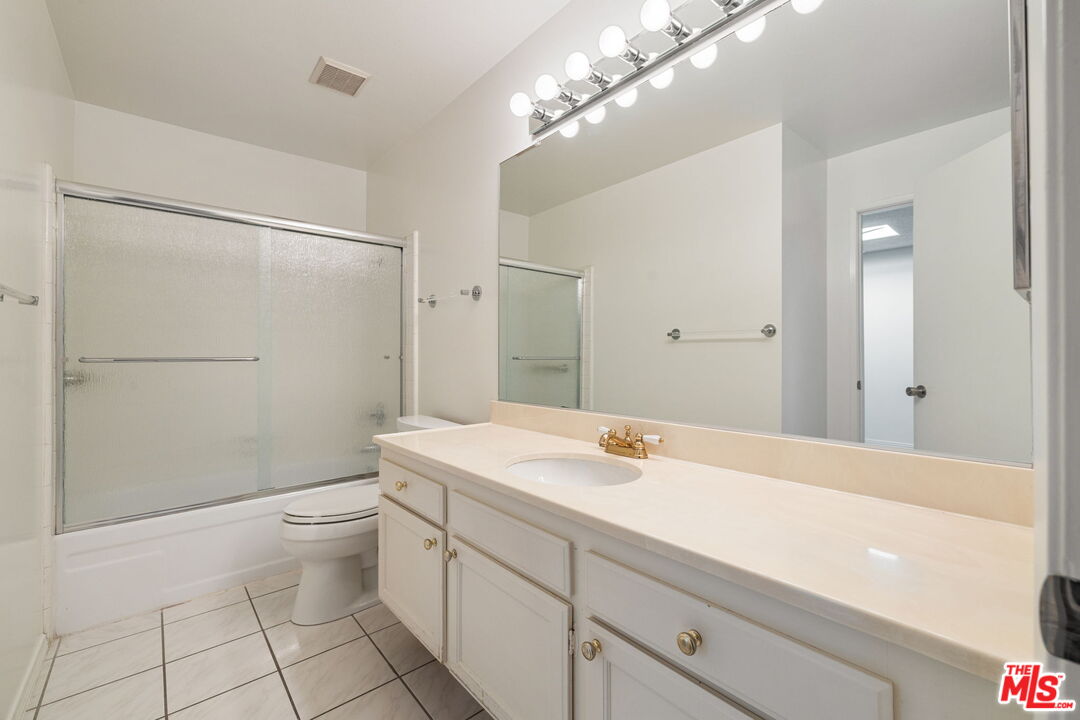 8 La Ronda Drive Rancho Mirage, CA 92270 - Photo 15 of 29