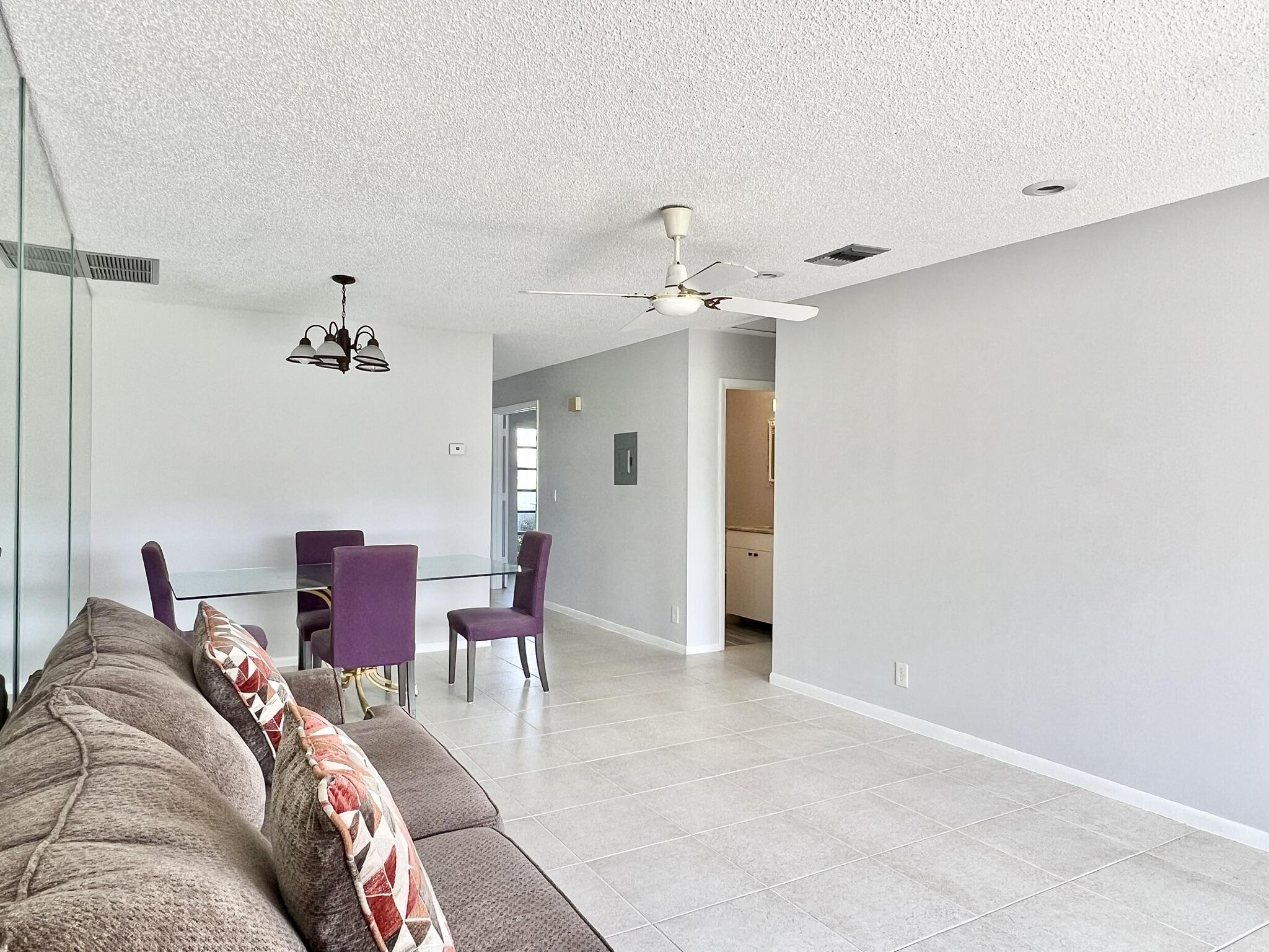 8840 Belle Aire Drive Boca Raton, FL 33433 - Photo 10 of 23 IMG_7875