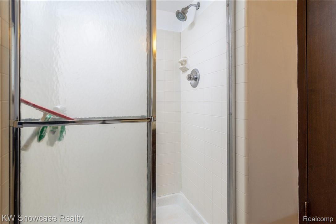 29977 High Valley Road Farmington, MI 48331 - Photo 30 of 34 High Valley-1-22.jpg