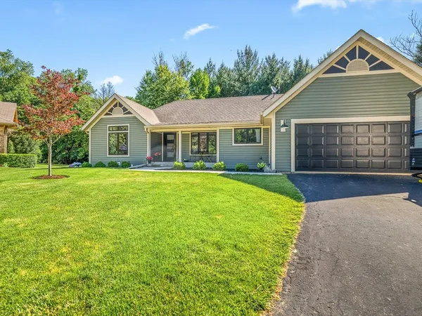 $287,900 | 117 Centralia Place Northeast, Poplar Grove, IL 61065
