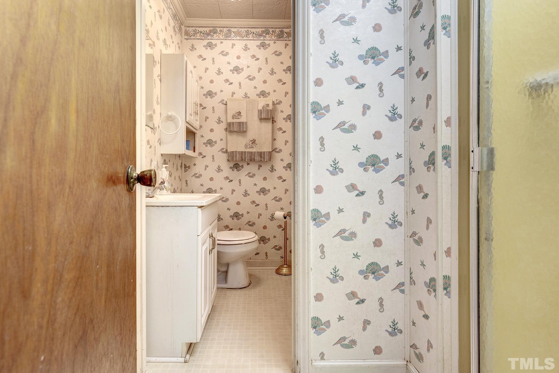 3811 Hamlin Road Durham, NC 27704 - Photo 17 of 31 Gallery Image 17