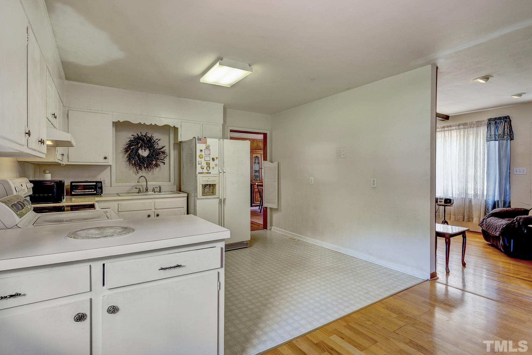 3811 Hamlin Road Durham, NC 27704 - Photo 21 of 31 Gallery Image 21