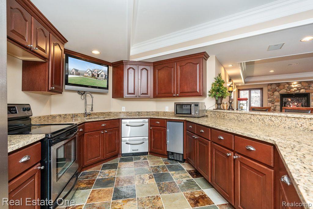 1832 North Rochester Road Oakland, MI 48363 - Photo 51 of 79