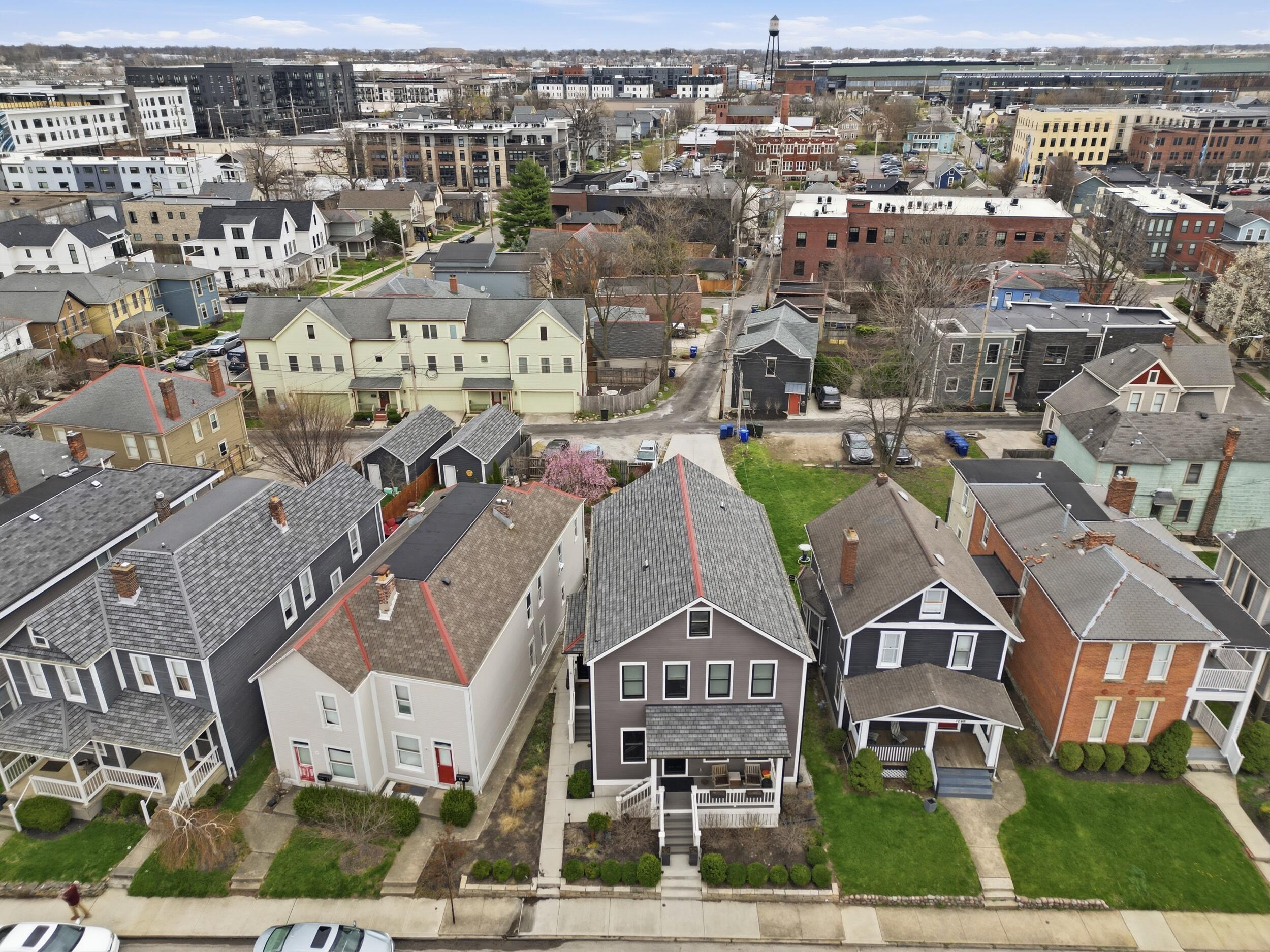 1102 Summit Street Columbus, OH 43201 - Photo 33 of 44 33_dji_0009