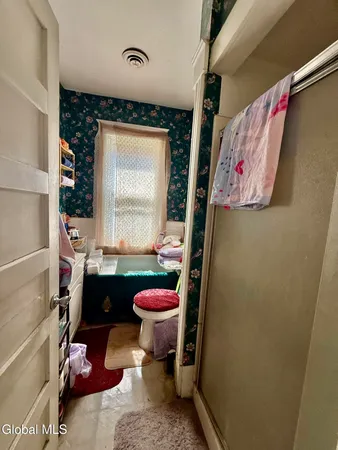 $205,000 | 235 6th Avenue, Troy, NY 12180