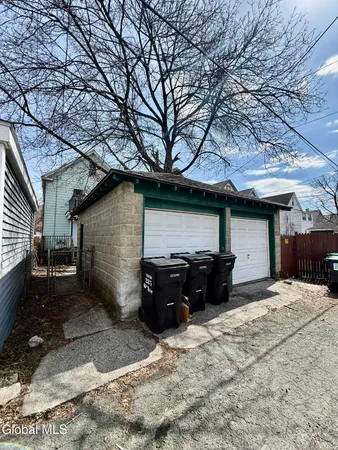 $205,000 | 235 6th Avenue, Troy, NY 12180