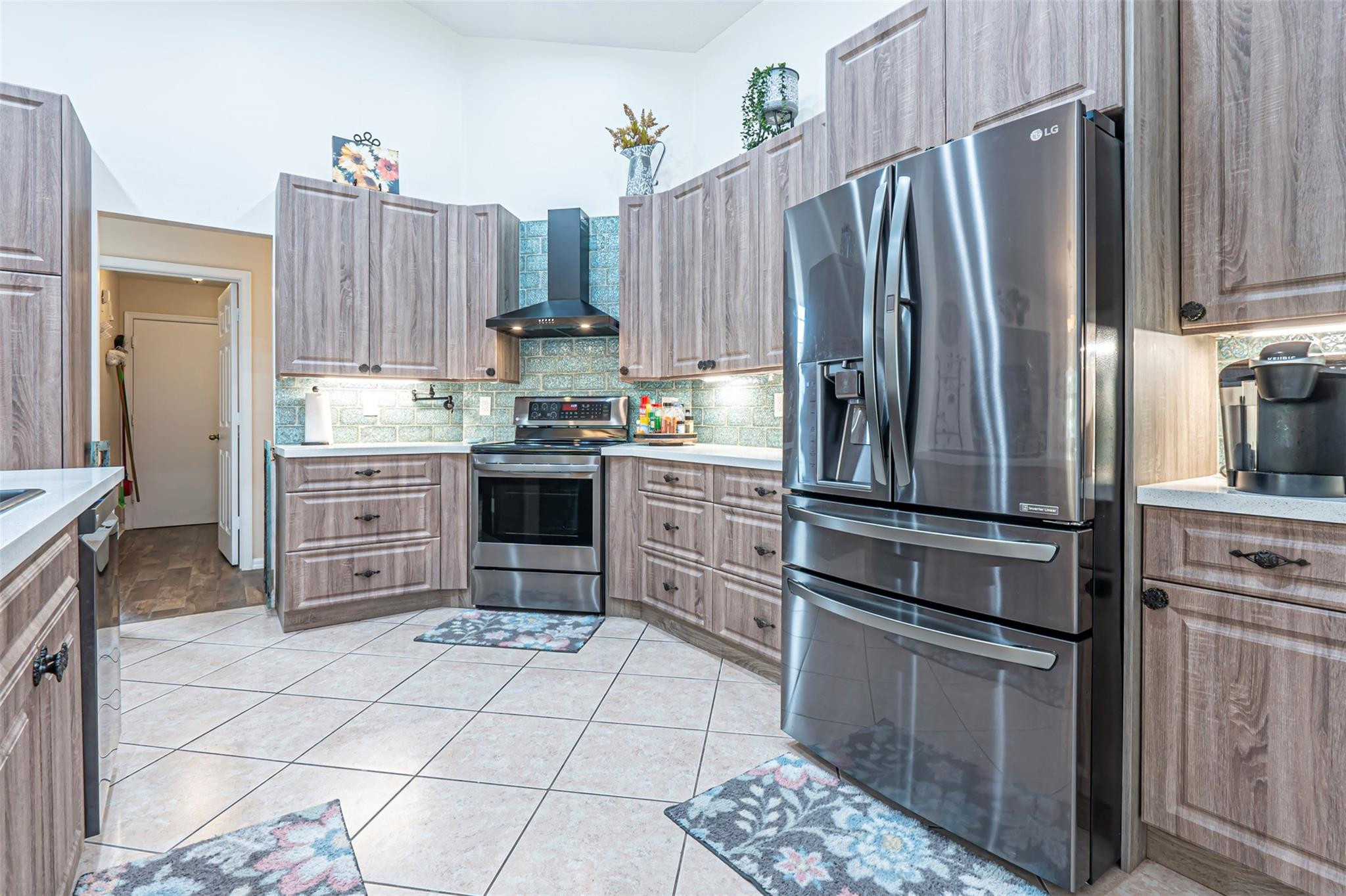 9760 Ridge Walk Court Davie, FL 33328 - Photo 10 of 40 Photo 10