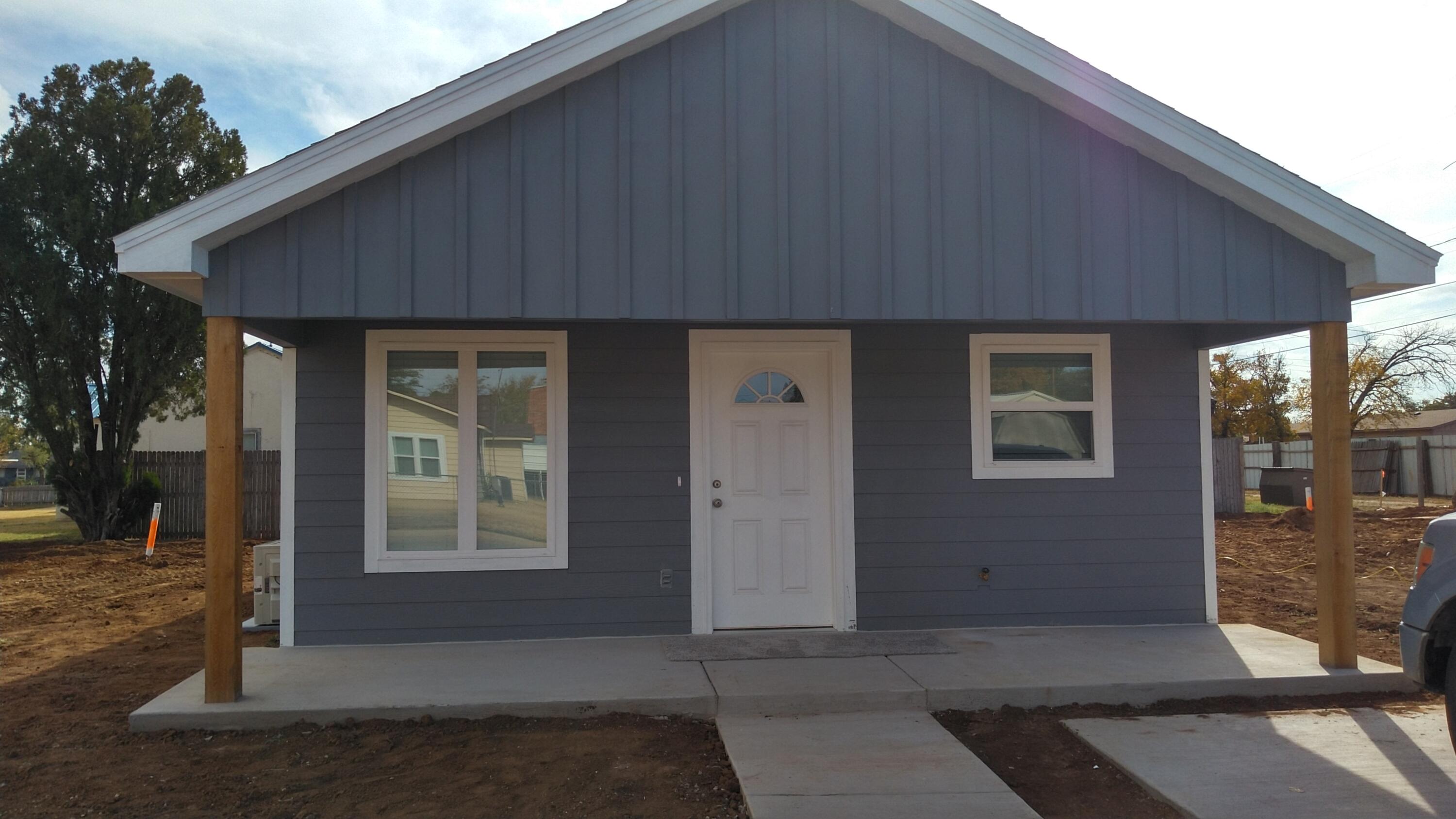 1101 14th Street Abernathy, TX 79311 - Photo 1 of 19 a backyard of a house