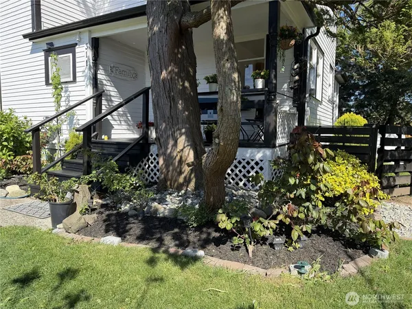 $795,000 | 311 Cherry Street, Blaine, WA 98230