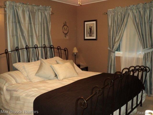 585 Mary Ellen Road Rochester, MI 48307 - Photo 6 of 16 Master Bedroom