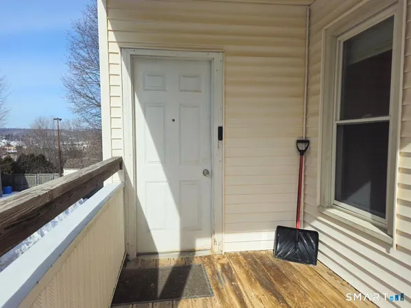 $1,200 | 21 Sigourney Street, Unit 3, Bristol, CT 06010