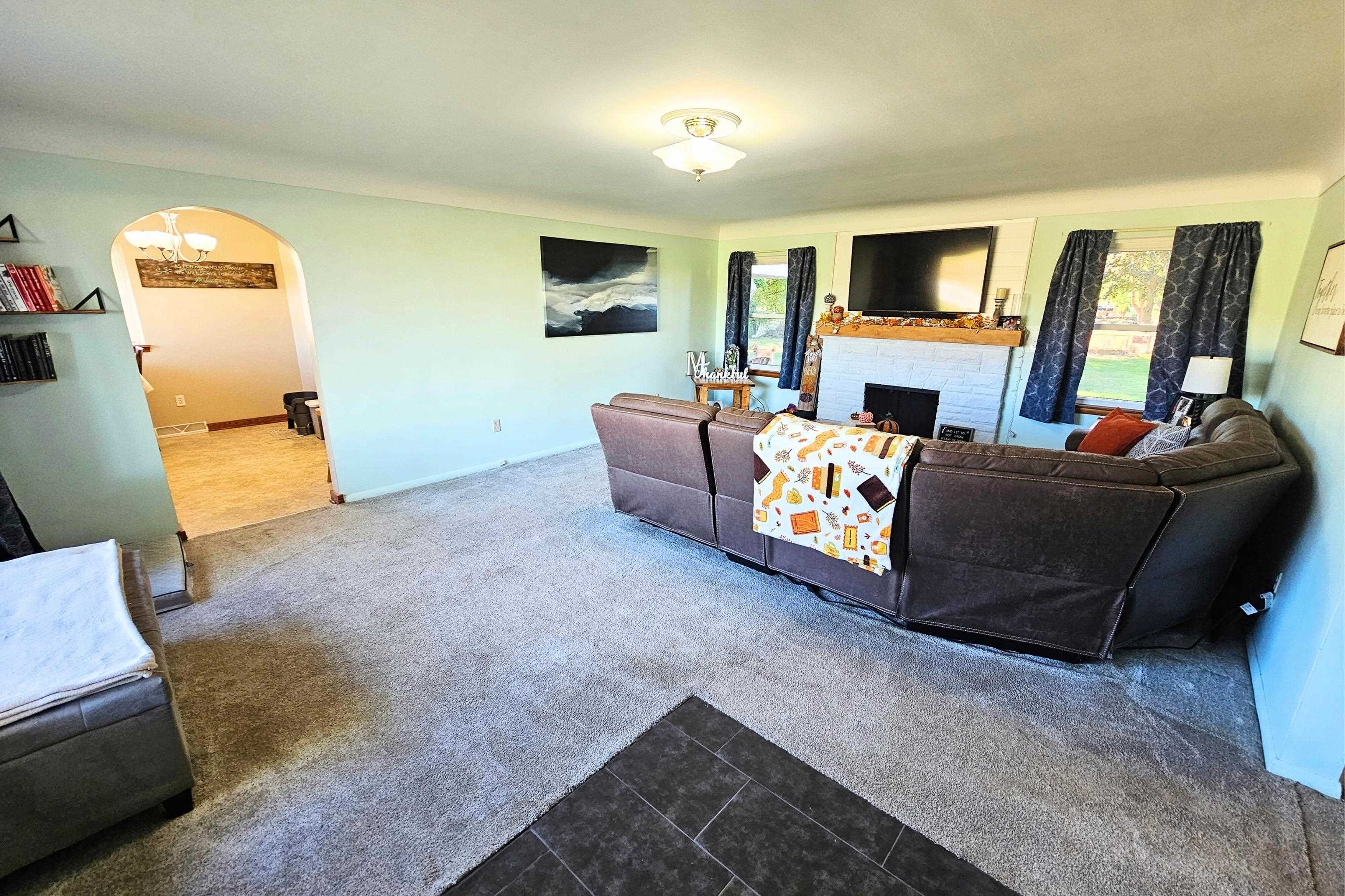 5865 Shattuck Road Saginaw, MI 48603 - Photo 2 of 49 50157412-5bc62b4d-bc8e-44df-b37e-47876c43aa6d.JPG